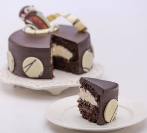Merwans Cake Stop Near Andheri West Station Mumbai Merwans Cake Stop Near Andheri West Station Mumbai